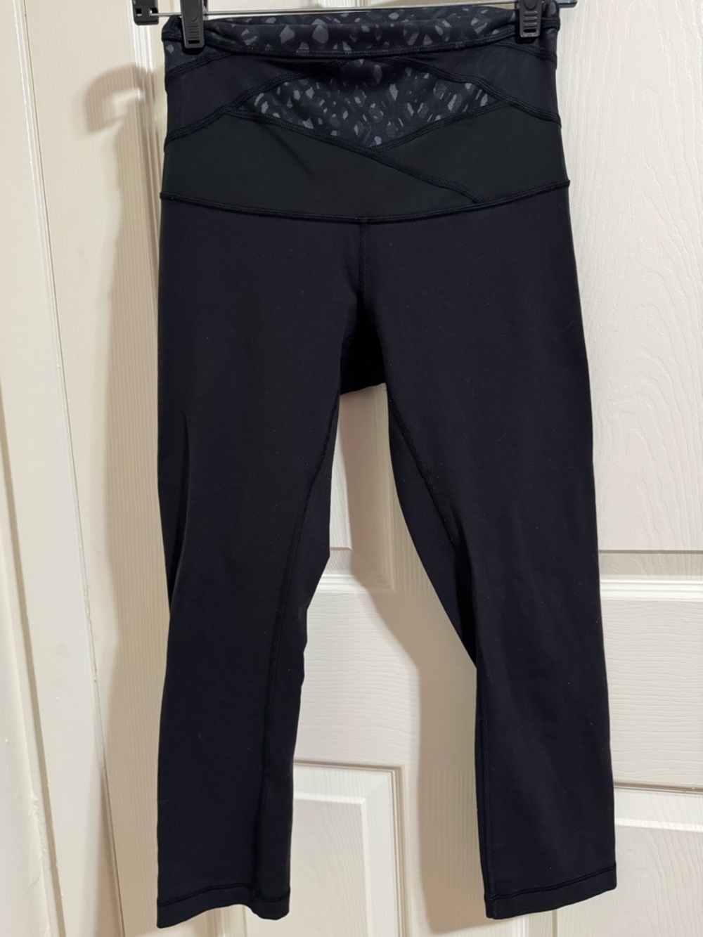 lululemon athletica Black Capri Leggings with Patterned Waistband